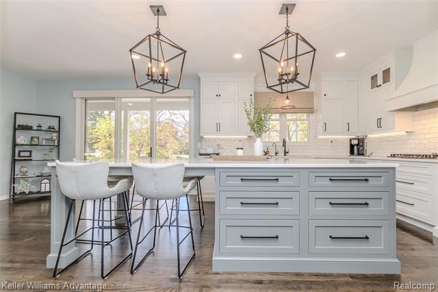 Builiding view twenty three for 21255 Chubb, Northville, MI. 48167