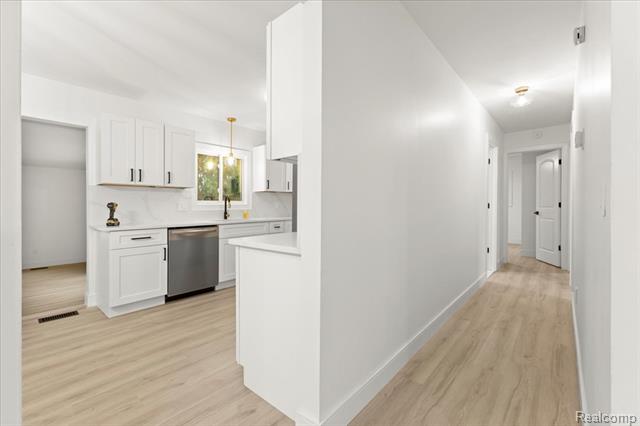 Builiding view eight for 3643 Noble, Oxford, MI. 48370