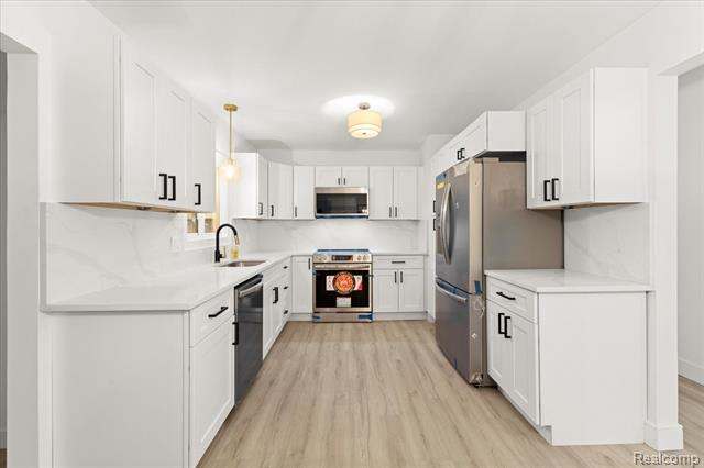 Builiding view nine for 3643 Noble, Oxford, MI. 48370