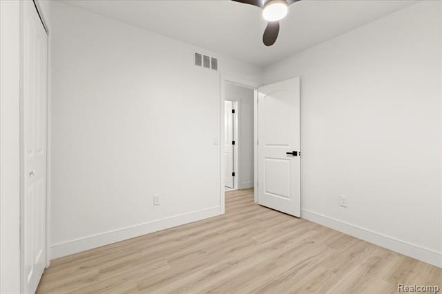 Builiding view nineteen for 3643 Noble, Oxford, MI. 48370