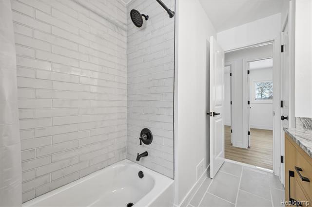 Builiding view seventeen for 3643 Noble, Oxford, MI. 48370