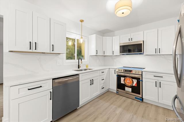 Builiding view ten for 3643 Noble, Oxford, MI. 48370