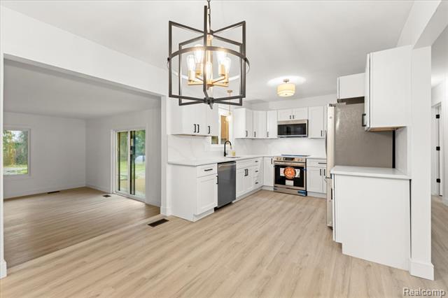 Builiding view thirteen for 3643 Noble, Oxford, MI. 48370