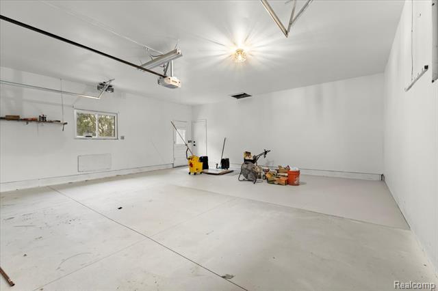 Builiding view twenty nine for 3643 Noble, Oxford, MI. 48370