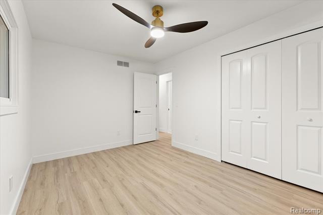 Builiding view twenty one for 3643 Noble, Oxford, MI. 48370