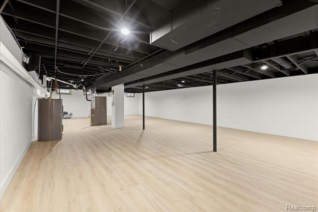 Builiding view twenty seven for 3643 Noble, Oxford, MI. 48370