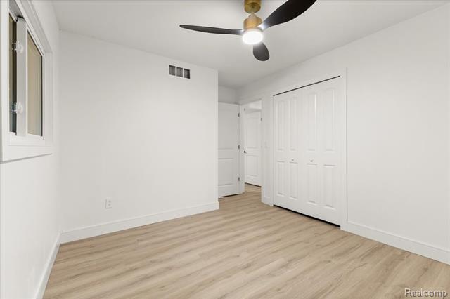 Builiding view twenty three for 3643 Noble, Oxford, MI. 48370