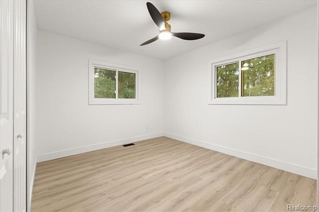 Builiding view twenty two for 3643 Noble, Oxford, MI. 48370