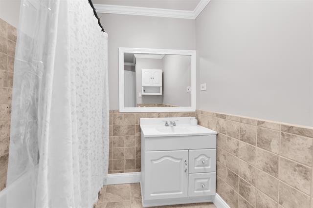 Builiding view seventeen for 4195 Forest, Leonard, MI. 48367