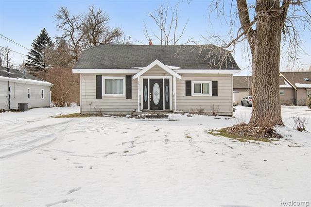 front view for 4201 Forest St, Leonard, Mi. 48367