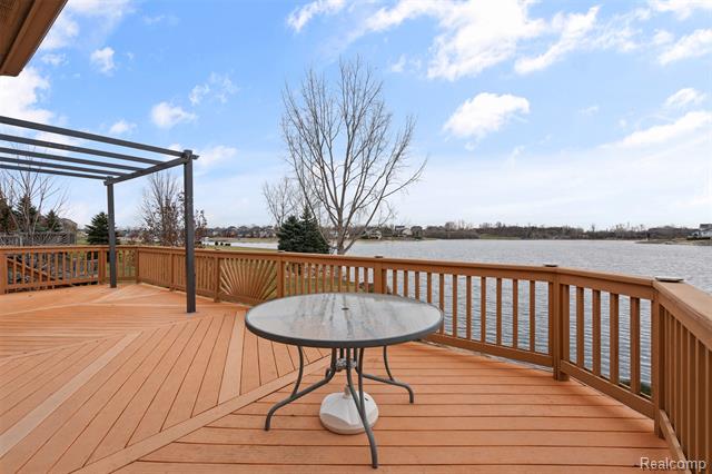 Builiding view eighteen for 791 W Bay Shore, Oxford, MI. 48371