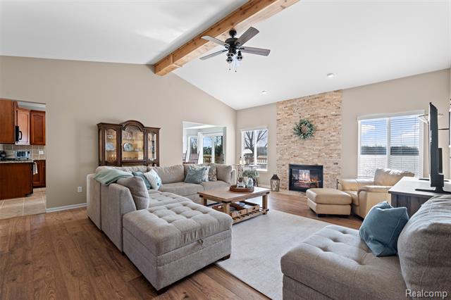 Builiding view four for 791 W Bay Shore, Oxford, MI. 48371