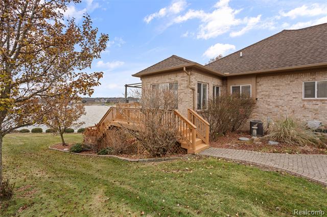 Builiding view twenty eight for 791 W Bay Shore, Oxford, MI. 48371