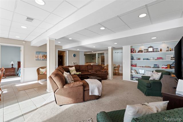 Builiding view twenty one for 791 W Bay Shore, Oxford, MI. 48371