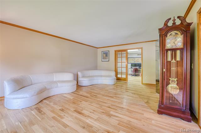 Builiding view eleven for 29342 Strathmore, Farmington, MI. 48331