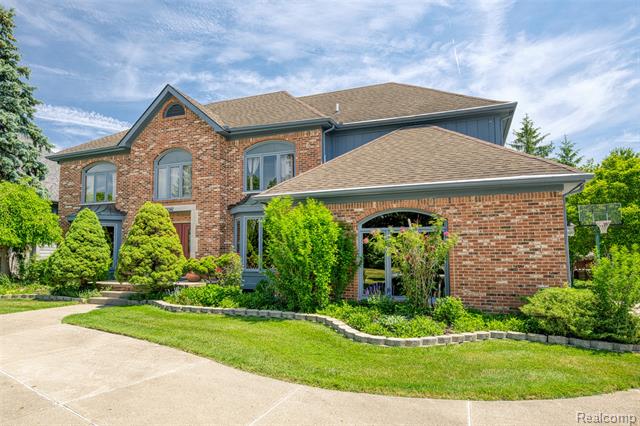 Builiding view fifty for 29342 Strathmore, Farmington, MI. 48331