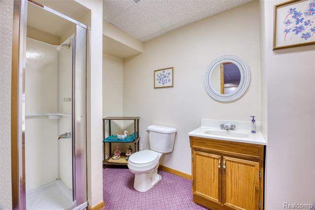 Builiding view forty three for 29342 Strathmore, Farmington, MI. 48331