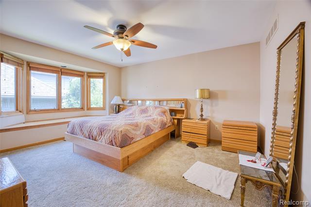 Builiding view thirty eight for 29342 Strathmore, Farmington, MI. 48331