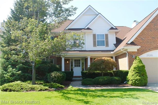 front view for 29285 Chelsea Xing, Farmington, Mi. 48331