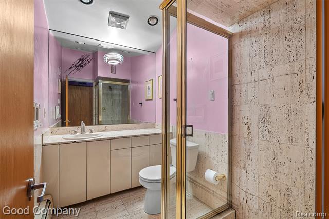 Builiding view seventeen for 30080 Highmeadow, Farmington, MI. 48334