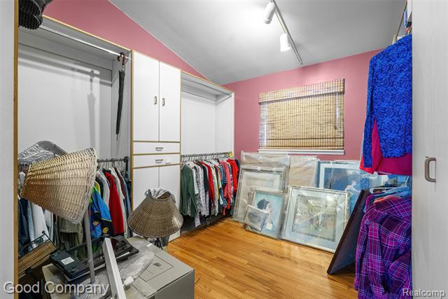 Builiding view twenty four for 30080 Highmeadow, Farmington, MI. 48334