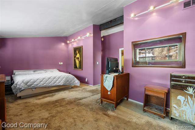 Builiding view twenty one for 30080 Highmeadow, Farmington, MI. 48334