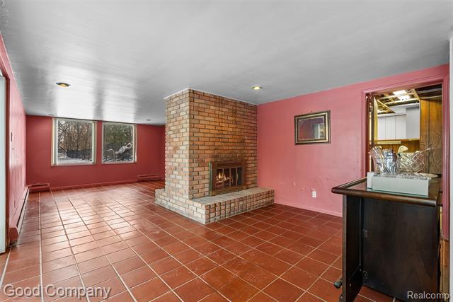 Builiding view twenty seven for 30080 Highmeadow, Farmington, MI. 48334