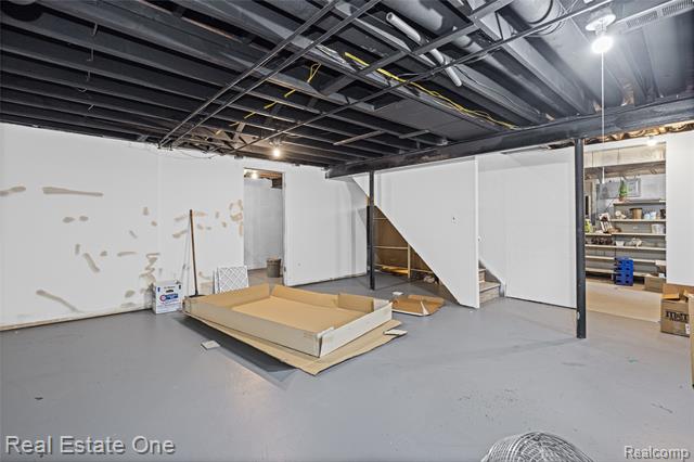 Builiding view fifty for 30056 Mayfair, Farmington, MI. 48331
