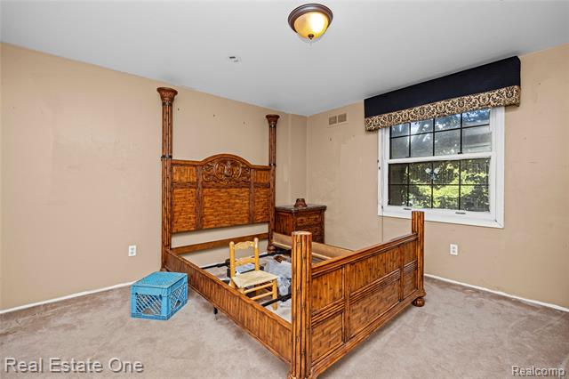 Builiding view forty four for 30056 Mayfair, Farmington, MI. 48331