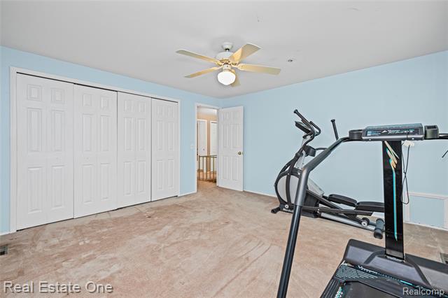 Builiding view forty seven for 30056 Mayfair, Farmington, MI. 48331