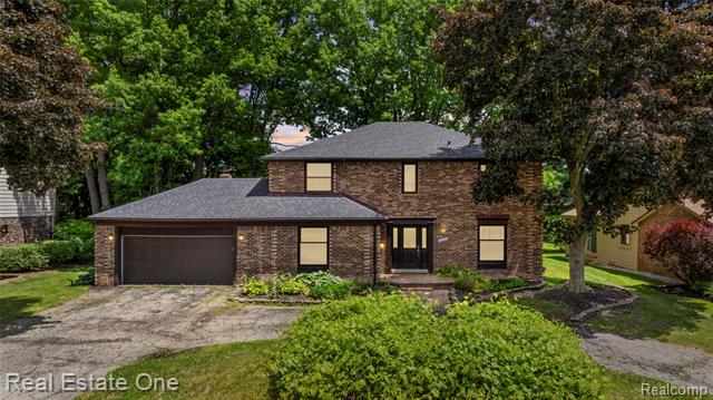 Builiding view sixty for 30056 Mayfair, Farmington, MI. 48331