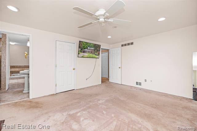 Builiding view thirty seven for 30056 Mayfair, Farmington, MI. 48331