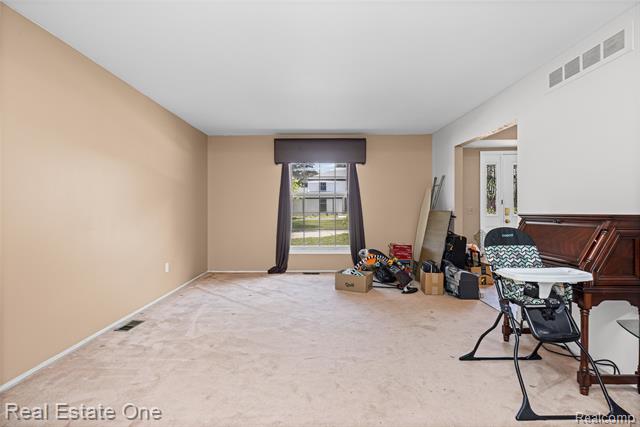 Builiding view twelve for 30056 Mayfair, Farmington, MI. 48331