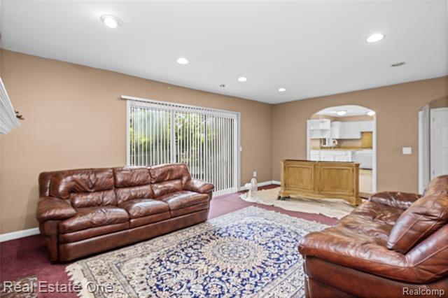 Builiding view twenty eight for 30056 Mayfair, Farmington, MI. 48331
