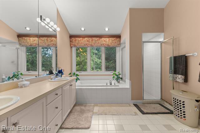 Builiding view thirty seven for 30612 Sequoia, Farmington, MI. 48331