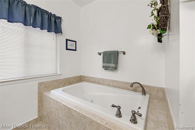 Builiding view ten for 30847 Palmer, Novi, MI. 48377