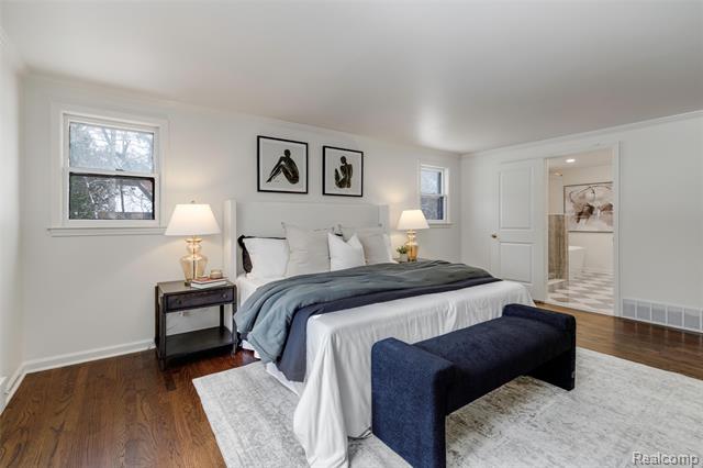 Builiding view twenty eight for 25330 Devon, Franklin, MI. 48025