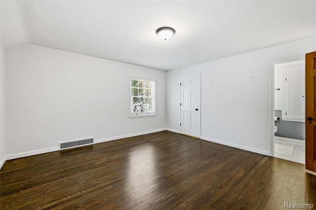 Builiding view thirteen for 24924 Riverwood, Franklin, MI. 48025