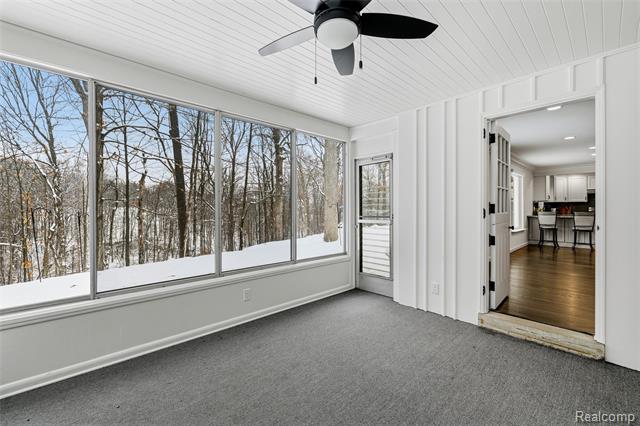 Builiding view twenty five for 24924 Riverwood, Franklin, MI. 48025