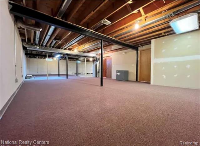 Builiding view twenty three for 28760 Hidden, Farmington, MI. 48331