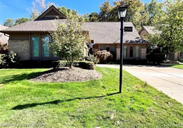 Builiding view two for 28760 Hidden, Farmington, MI. 48331