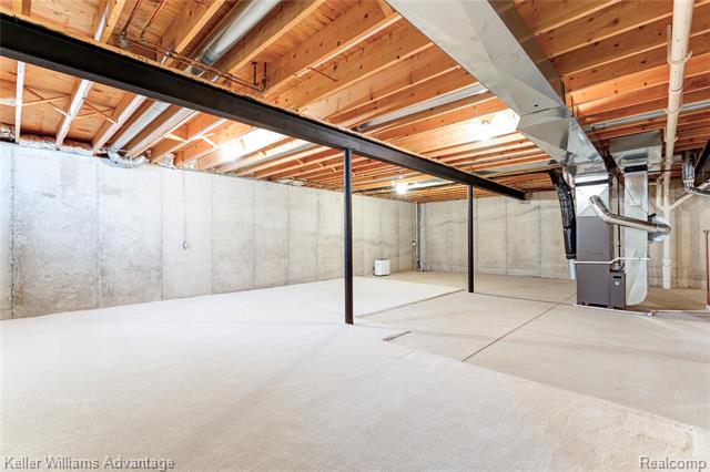 Builiding view eighteen for 40827 Lenox Park, Novi, MI. 48377