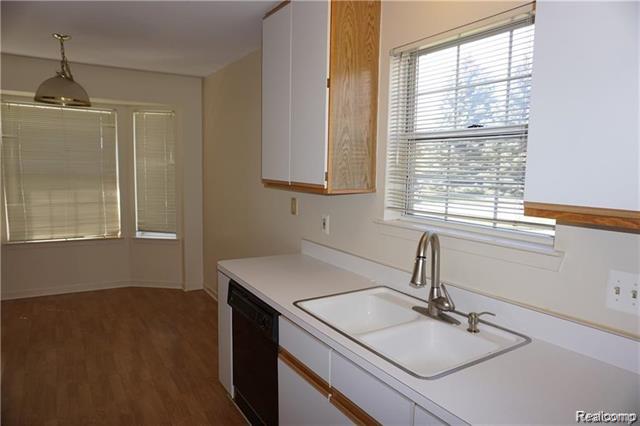 Builiding view six for 31056 Eagle, Novi, MI. 48377