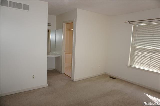 Builiding view sixteen for 31056 Eagle, Novi, MI. 48377