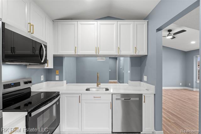 Builiding view eight for 44900 Bayview, Novi, MI. 48377