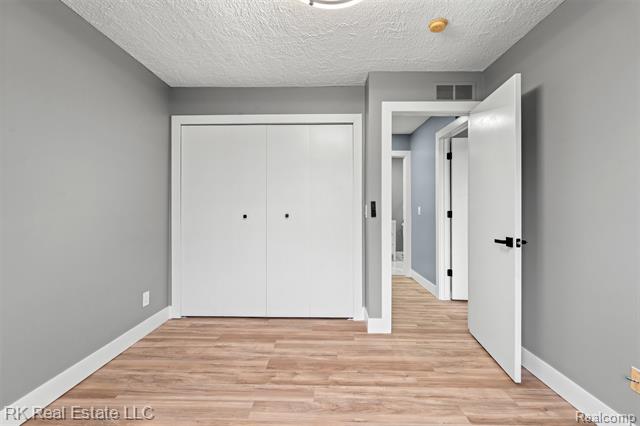 Builiding view eighteen for 44900 Bayview, Novi, MI. 48377