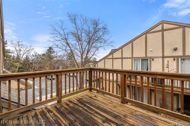 Builiding view eleven for 44900 Bayview, Novi, MI. 48377