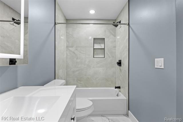 Builiding view fifteen for 44900 Bayview, Novi, MI. 48377