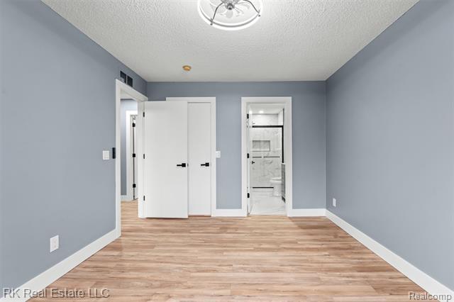 Builiding view nineteen for 44900 Bayview, Novi, MI. 48377