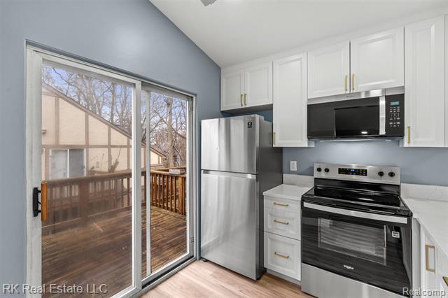 Builiding view ten for 44900 Bayview, Novi, MI. 48377